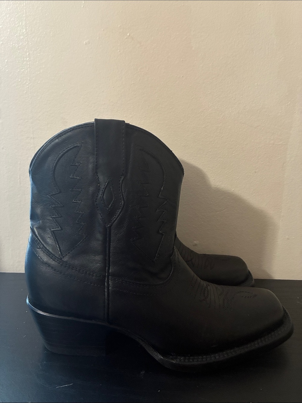 Ariana cowgirl Bootie Amiga Amor women’s size 7 condition New